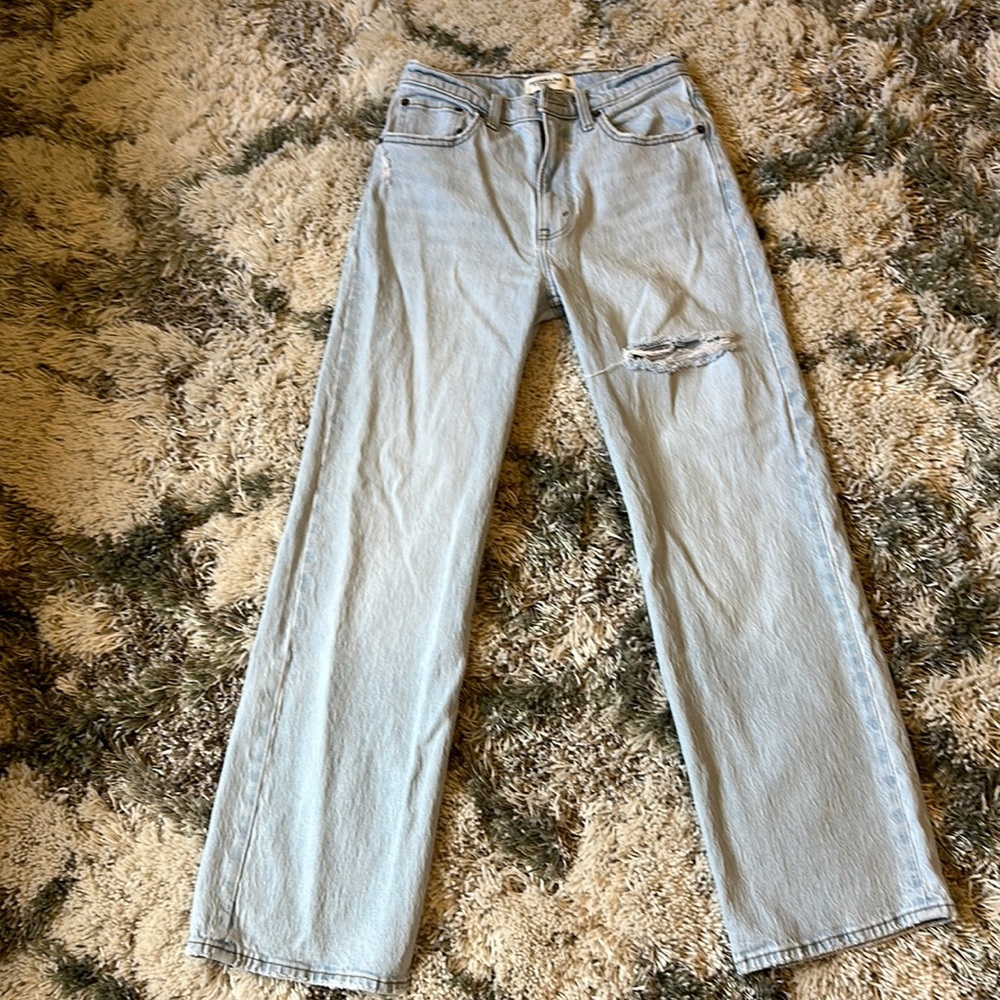 A&F 90s High Rise Relaxed Jean